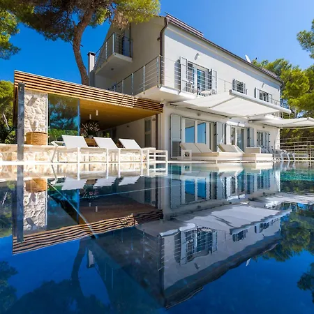 Villa Pakleni View Villa: Seafront Splendor With Infinity Pool Hvar Town