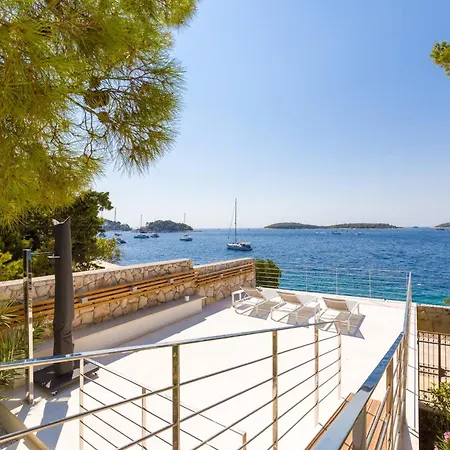 Villa Pakleni View Villa: Seafront Splendor With Infinity Pool