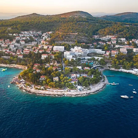 Villa Pakleni View Villa: Seafront Splendor With Infinity Pool *