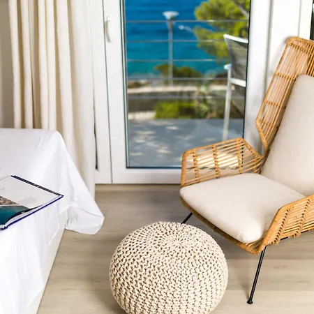 Villa Pakleni View Villa: Seafront Splendor With Infinity Pool Hvar Town