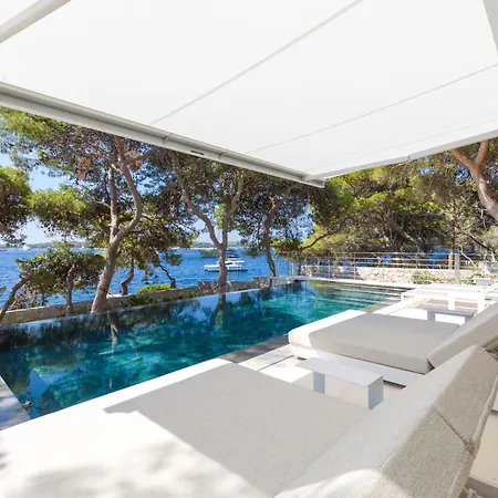 Pakleni View Villa: Seafront Splendor With Infinity Pool Villa