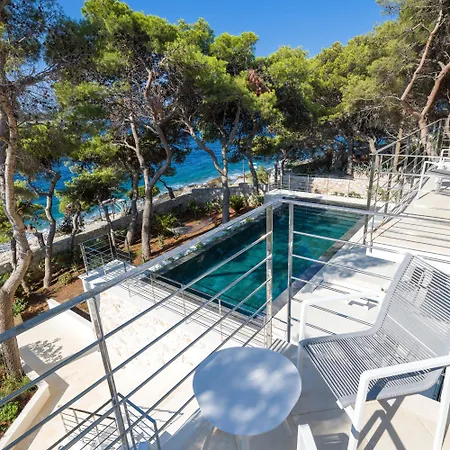 Pakleni View Villa: Seafront Splendor With Infinity Pool Villa *