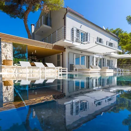 Villa Magnificent Seafront 10 Bedrooms Pakleni View Private Infinity Pool Amazing Sea Views *