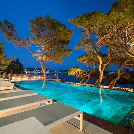 Villa Magnificent Seafront 10 Bedrooms Pakleni View Private Infinity Pool Amazing Sea Views *