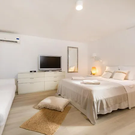 Magnificent Seafront 10 Bedrooms Pakleni View Private Infinity Pool Amazing Sea Views