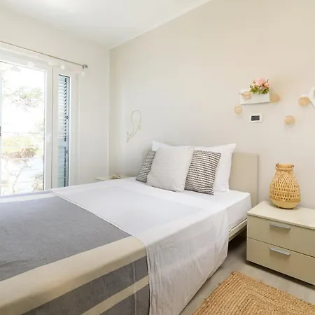 Magnificent Seafront 10 Bedrooms Pakleni View Private Infinity Pool Amazing Sea Views * Hvar Town