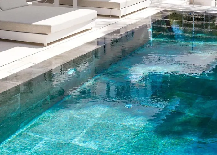 Pakleni View Villa: Seafront Splendor With Infinity Pool Villa *